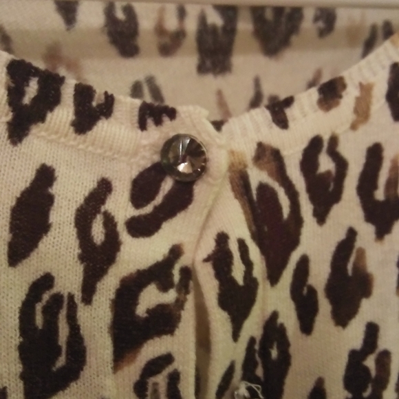 4 Cardigans - Picture 6 of 8